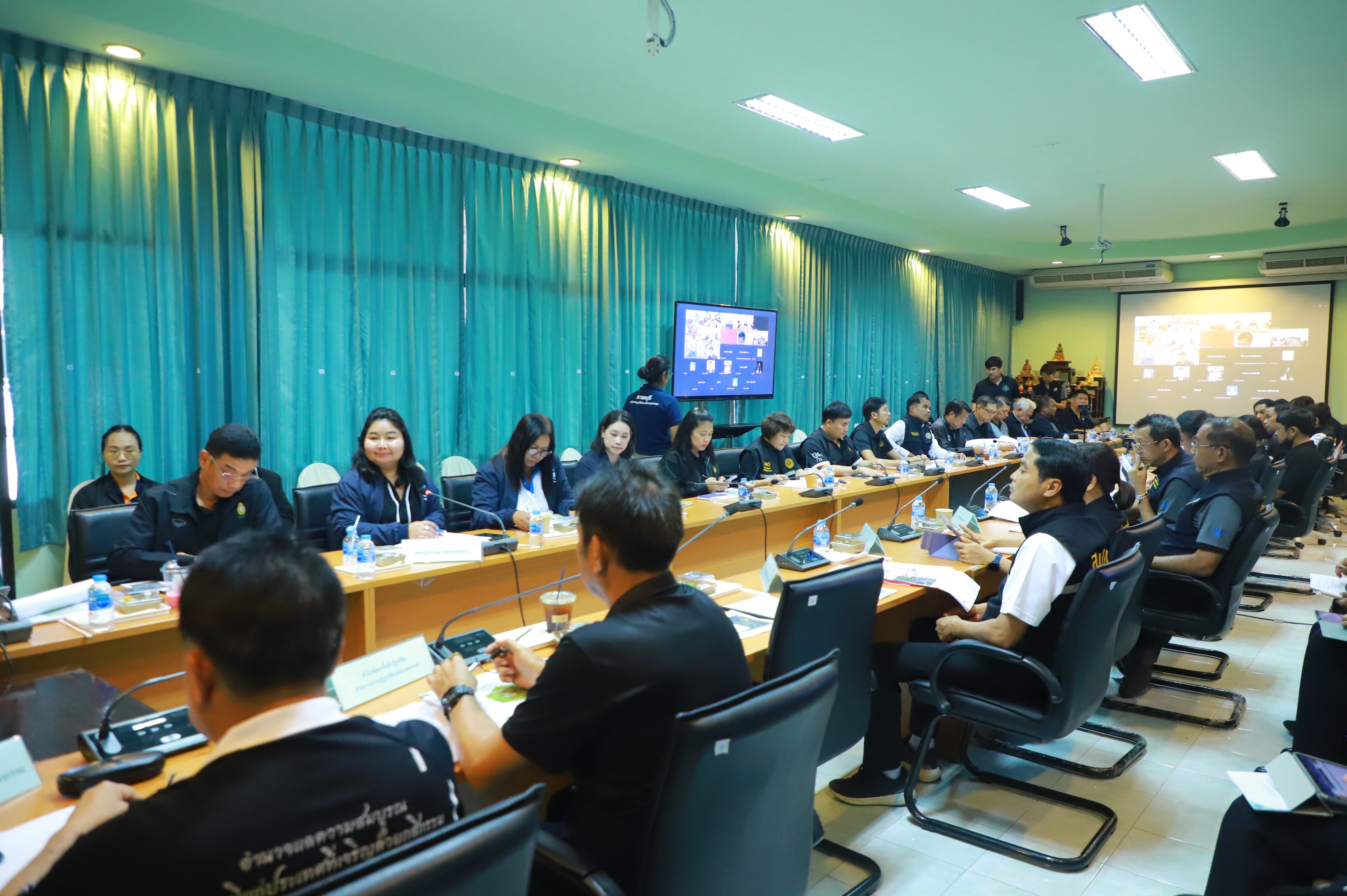title - ส.ป.ก. ร่วมประชุมคณะทำงานที่ 3 เดินหน้าปั้น “รางบัวโมเดล” สู่ต้นแบบเมืองเกษตรนวัตกรรมครบวงจร พร้อมลุยพื้นที่รับฟังปัญหาเกษตรกรราชบุรี